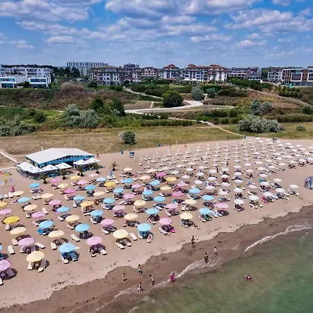 Happiness Included, Sarafovo Apartmán